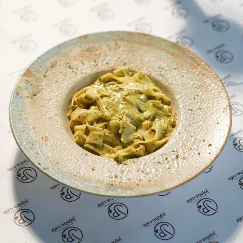 PESTO SOSLU MAKARNA