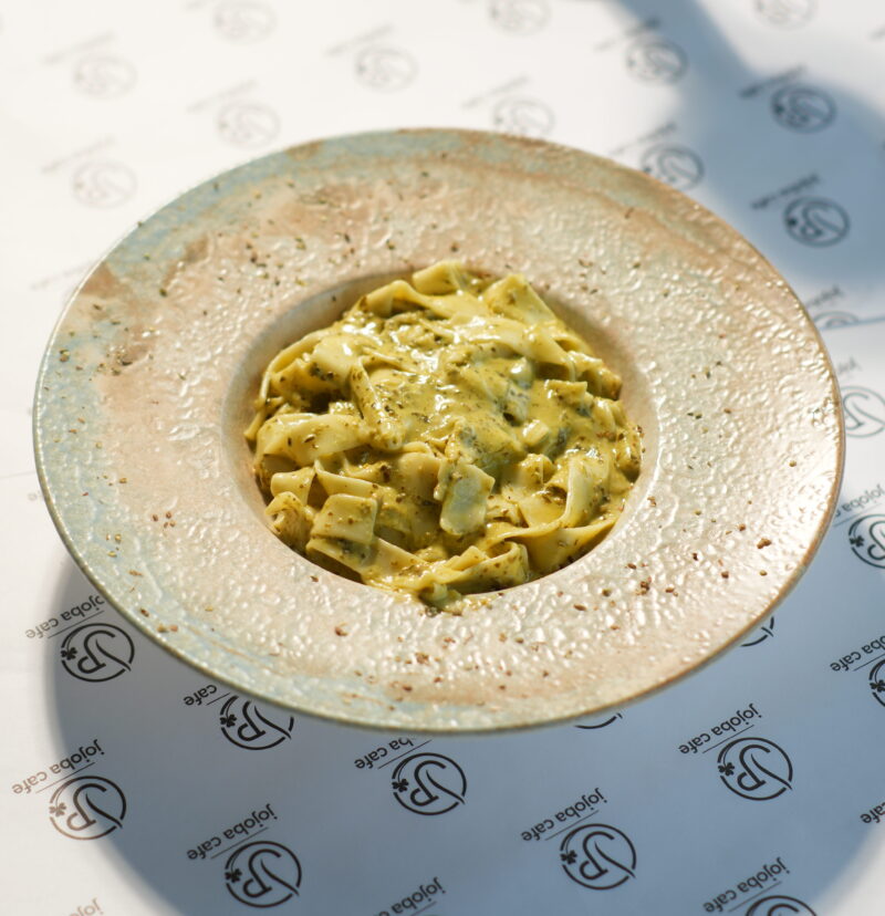 PESTO SOSLU MAKARNA
